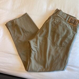 Men’s Levi Strauss 505 jeans in khaki color